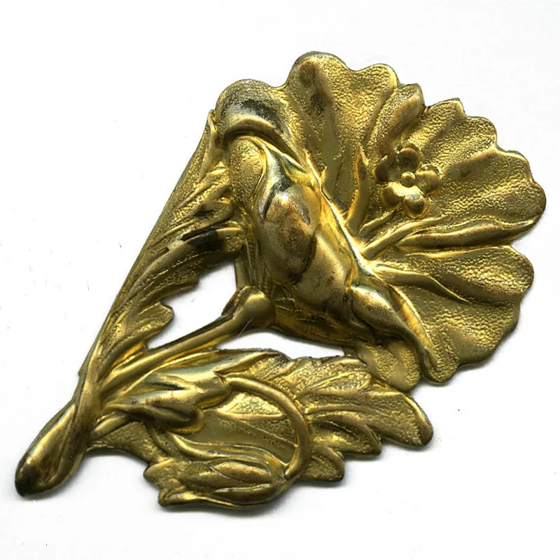 b9-0910-Vintage brass floral stamping 35x50mm, pkg of 1